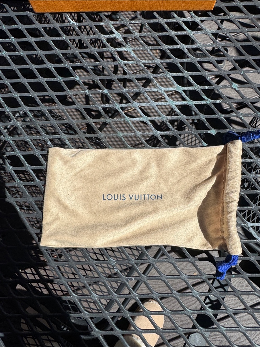 Louis Vuitton Black Sunglasses with Orange Packaging - Picture 5 of 9